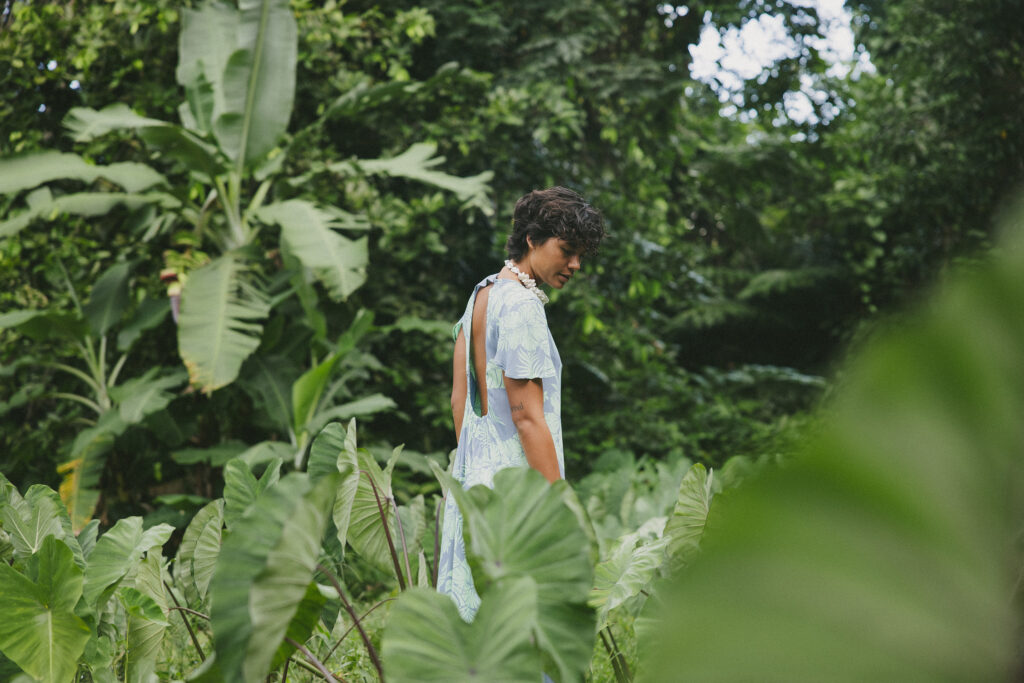 https://eimeoclothing.com/product-category/aina/